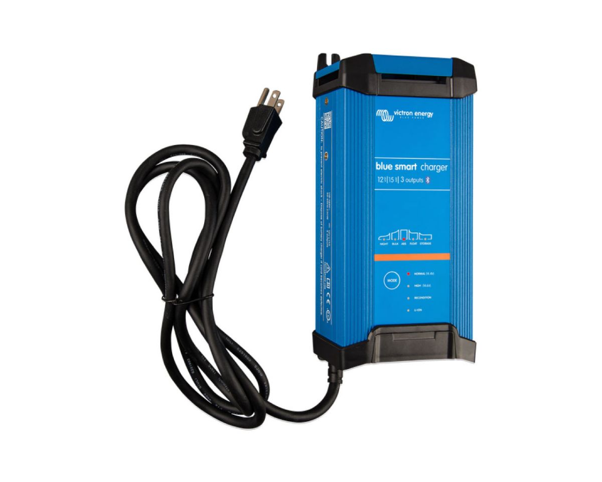 Victron Blue Smart IP22 Punjač 12V, 15A, 230V (3 izlaza)